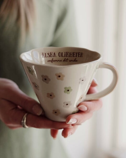 Mugg älska olikheter omfamna det unika